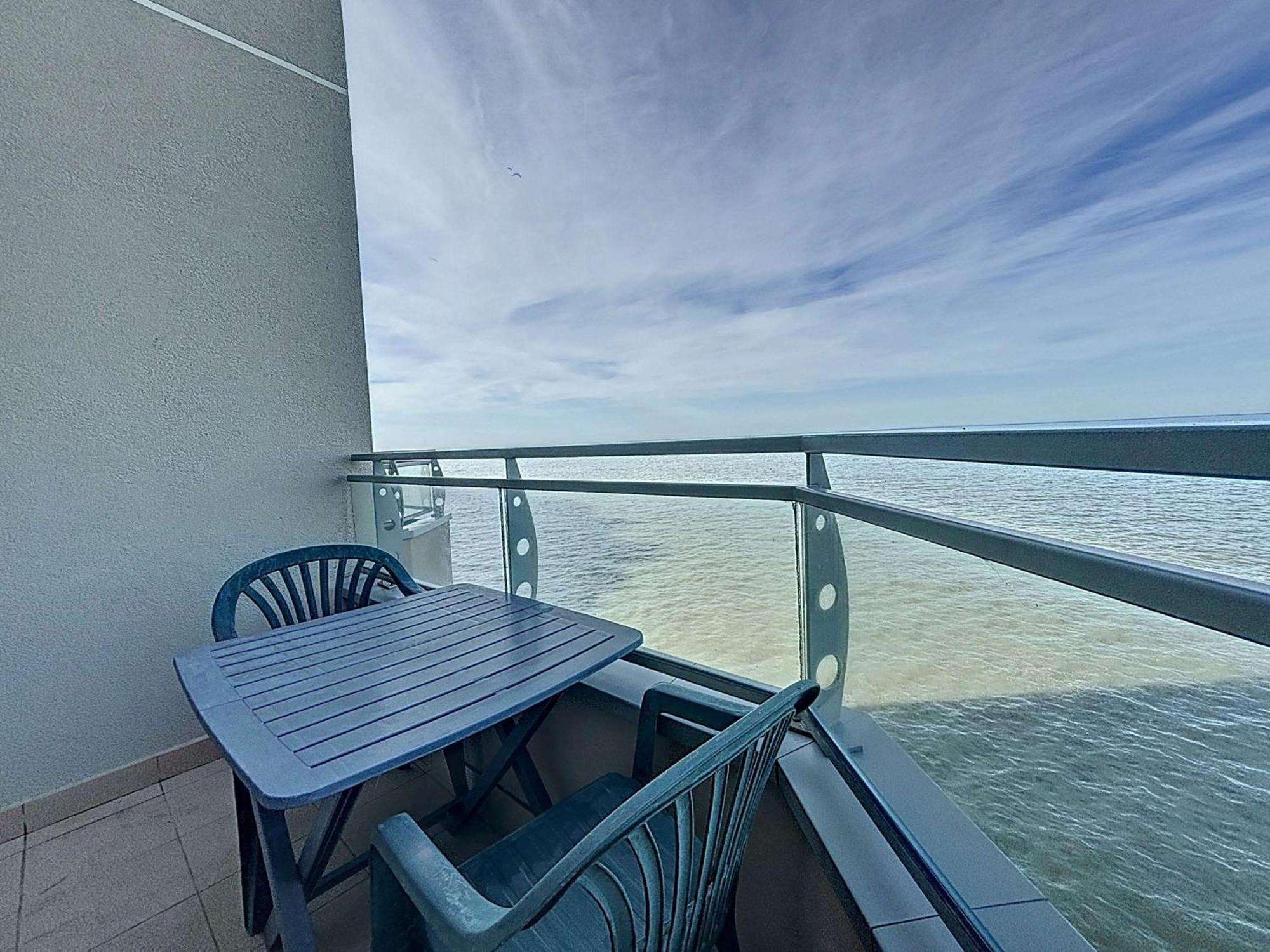 Appartement Avec Balcon, Proche Des Plages Et Commerces - Fr-1-361-89 그랑빌 외부 사진